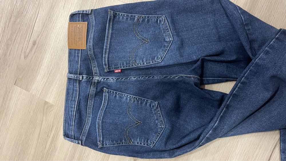 Calcas levis w27 novas com etiqueta