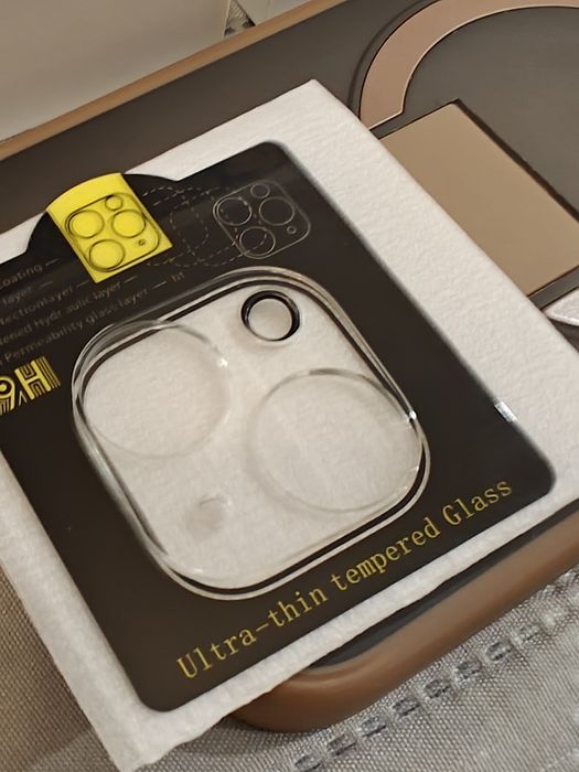 Аксесуари для iPhone 14 / чохол + захисне скло камери