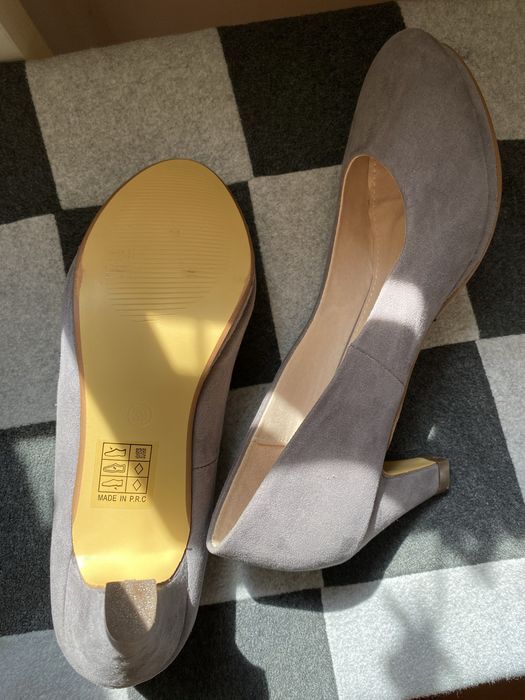 Czółenka na słupku grey szary 39