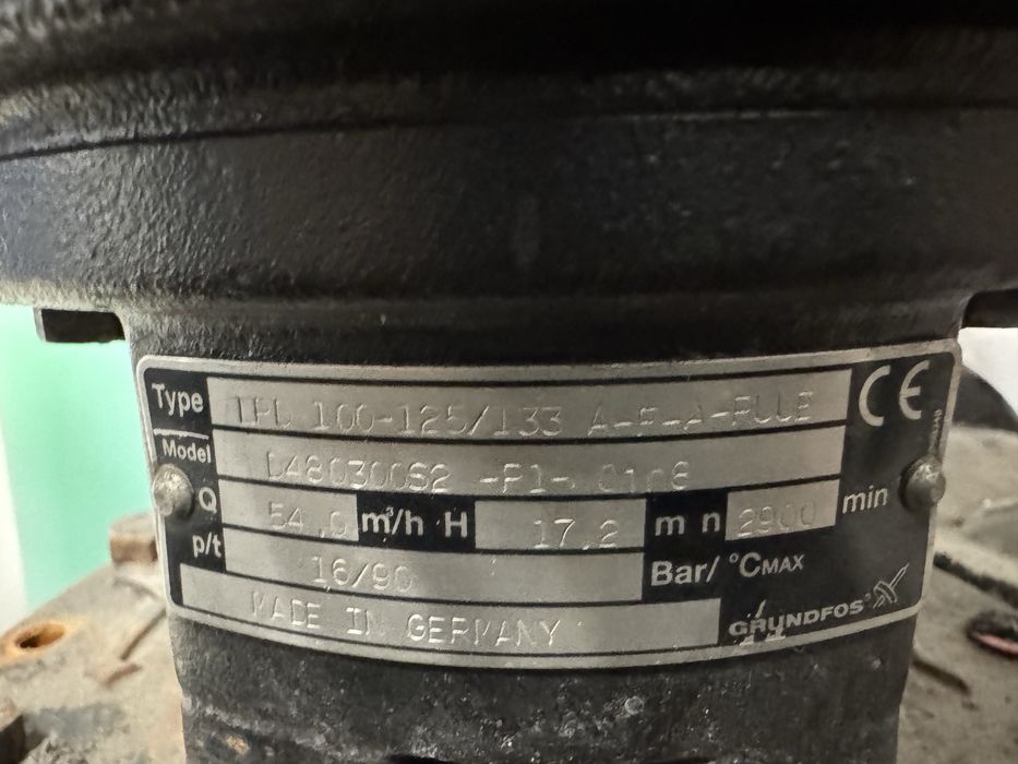 Dwa zestawy pomp obiegowych Grundfos TPD 100-125/133
