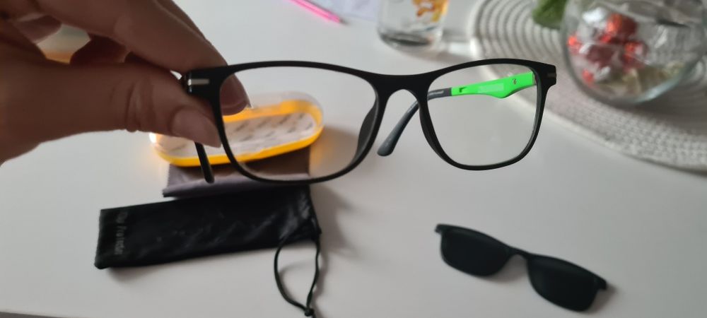 Okulary korekcyjne z nakładką