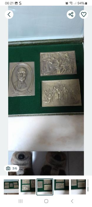 Placas de bronze com pinturas de Jose Malhoa
