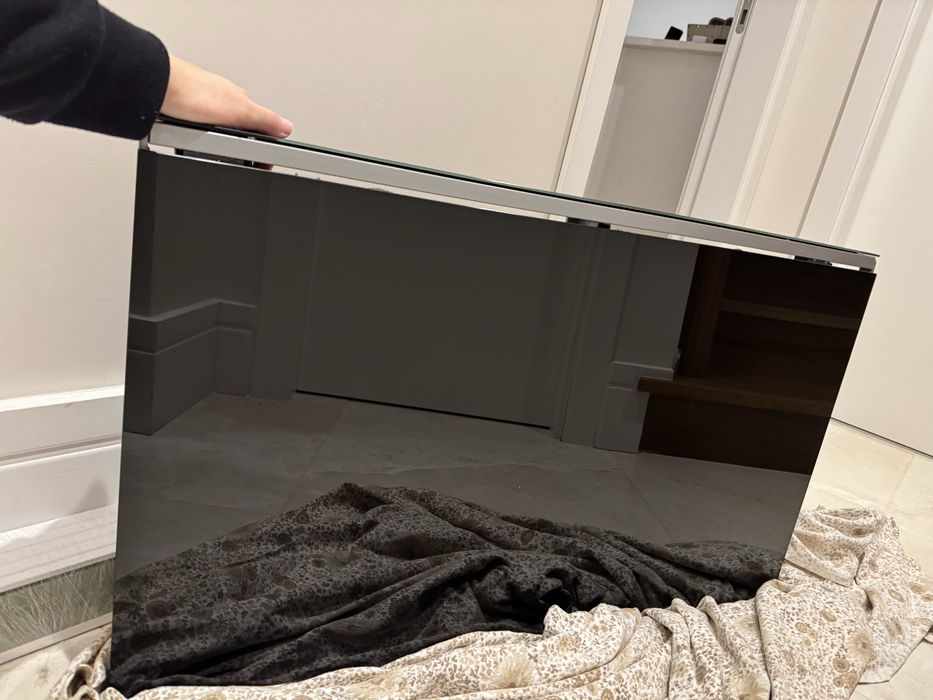 Mesa dobrável parede vidro e inox