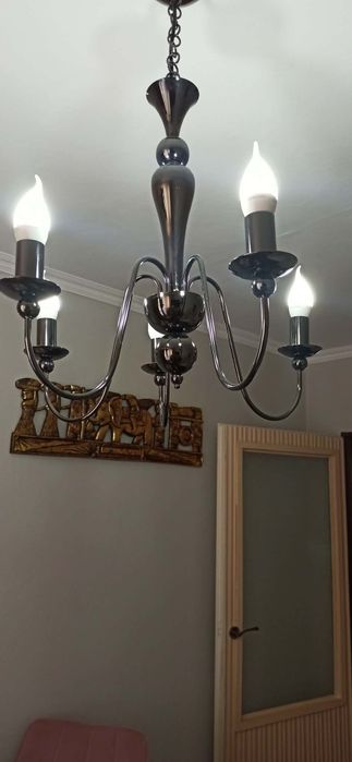 Piękny żyrandol GLAMOUR z żarówkami stan idealny