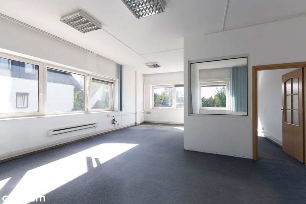 Jasny lokal biurowy z loggią | Karłowice | Dostępne od zaraz