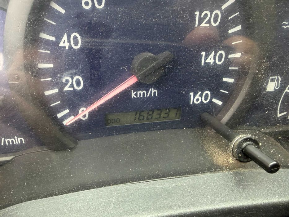 Carrinha mitsubishi canter tribasculante