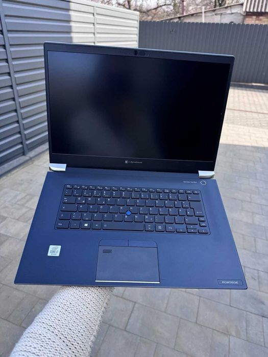 Ноутбук Dynabook i7-10510U / 16GB / 256GB / 15.6 FHD / LTE — 50шт