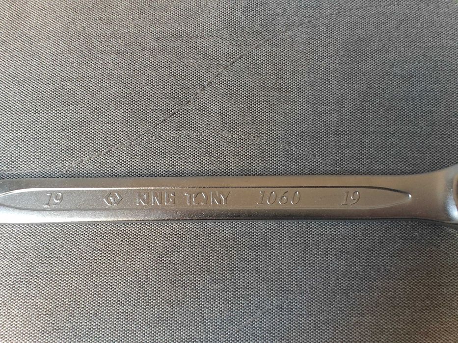 Klucz płasko-oczkowy 19mm King Tony 1060-19