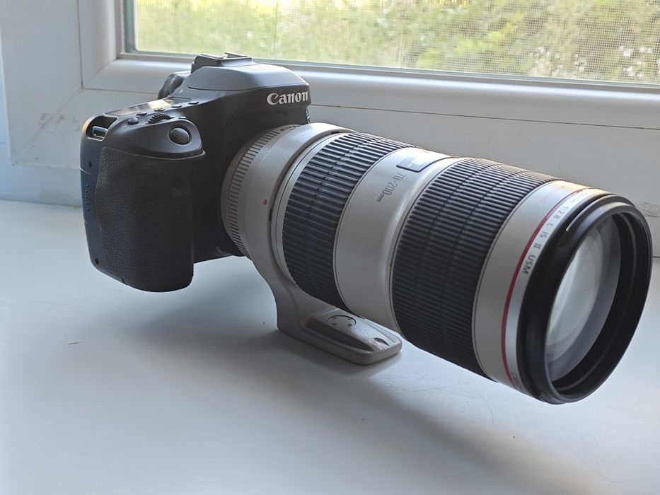 фотоаппарат canon 80d з об'єктивом canon  70-200mm  2.8