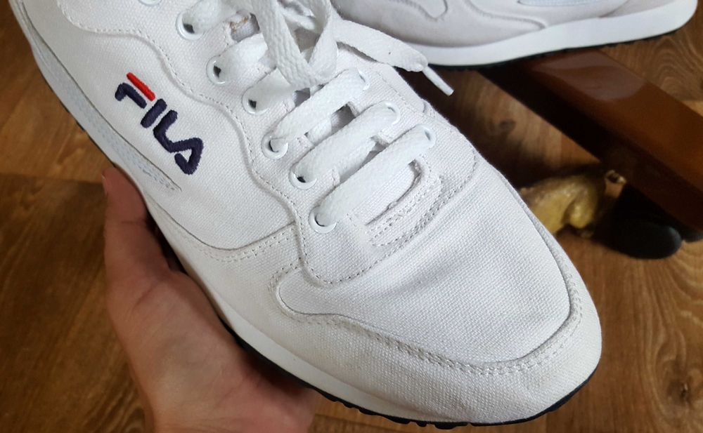 Білі кросівки fila original usa