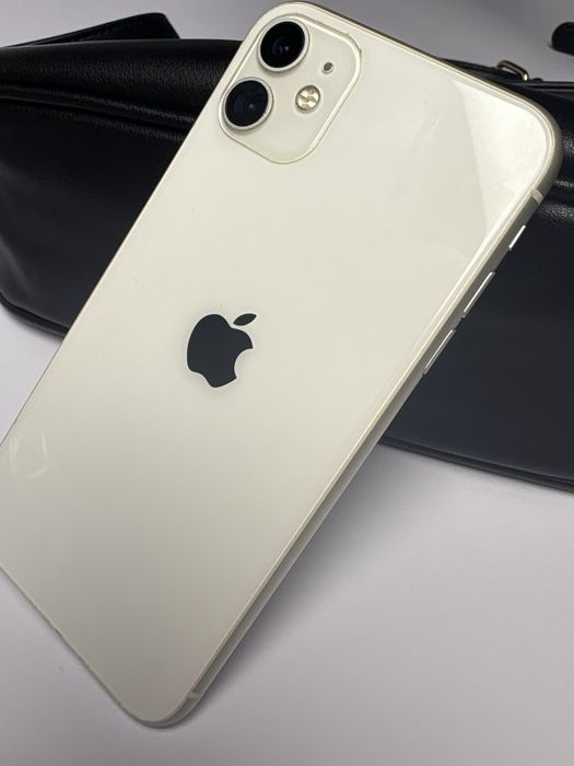 Продам 11 айфон, акумулятор 100%, 64gb