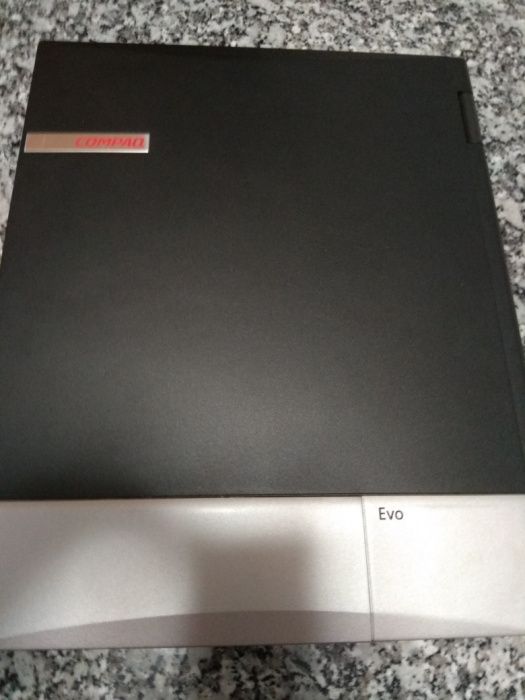 Vendo portàtil avariado.