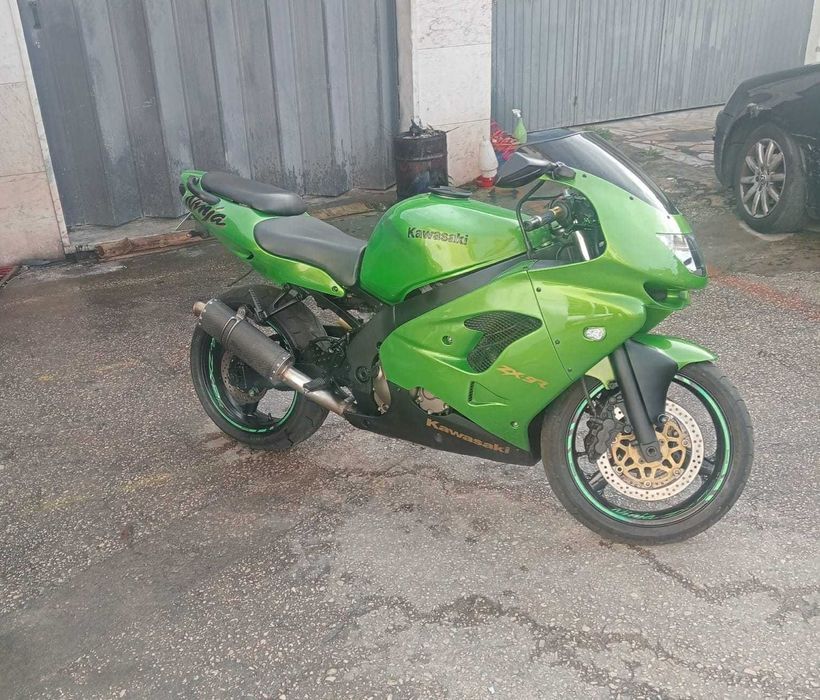 Kawasaki Ninja 900