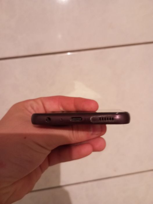 телефон Samsung .