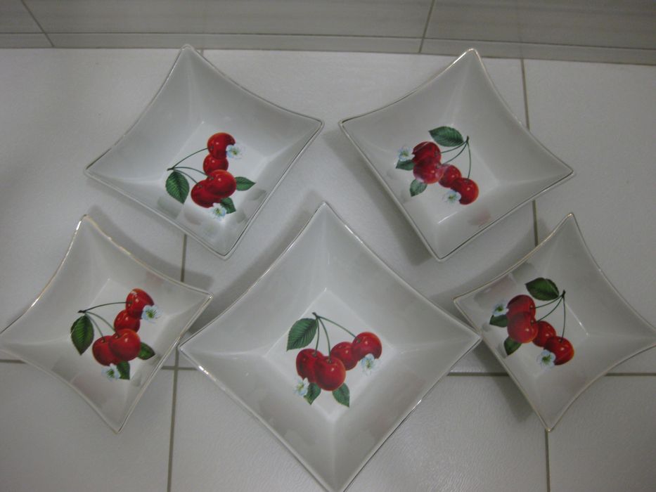 Блюда столовые современные