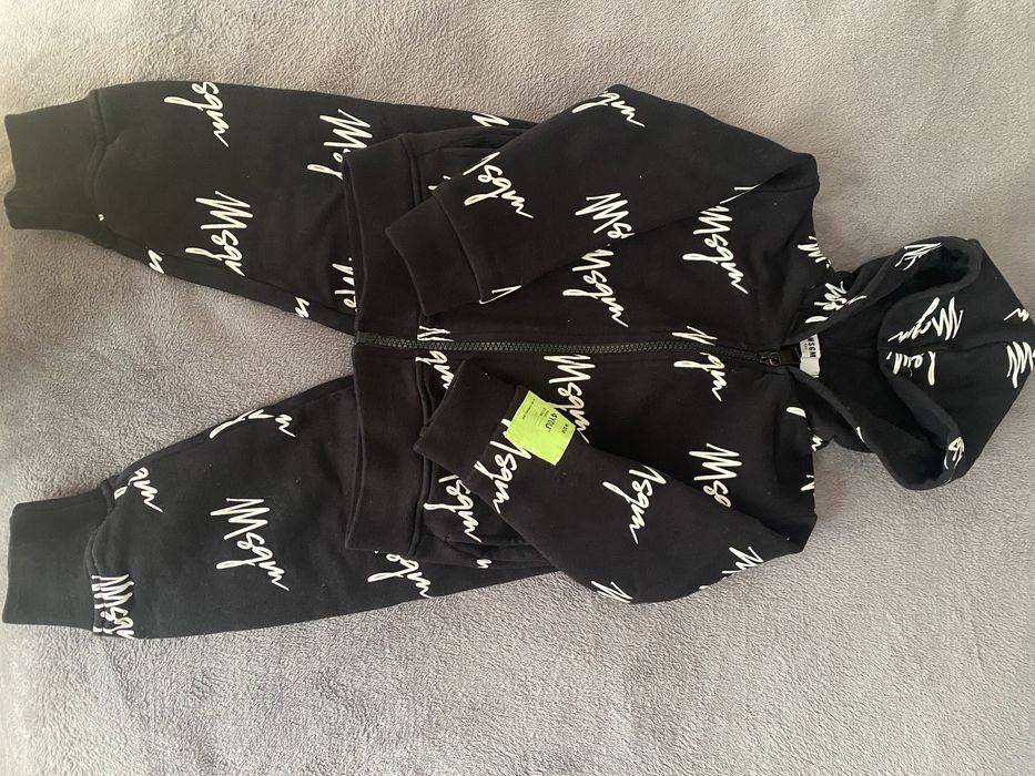 Продам костюм MSGM
