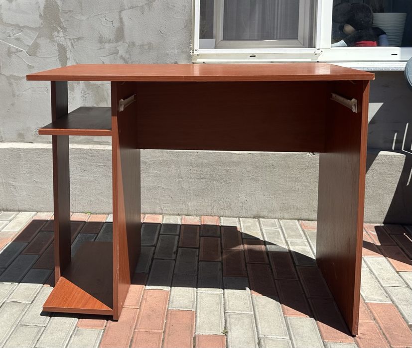 Стол письменный