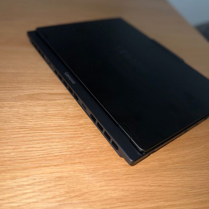 Portátil Lenovo Legion 5i (Gen 10)