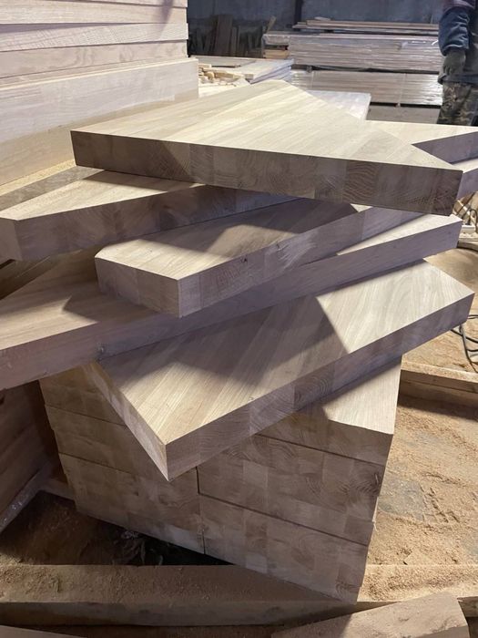 Панелі з масиву дуба, меблевий щит, деревʼяні підвіконня фасади полиці