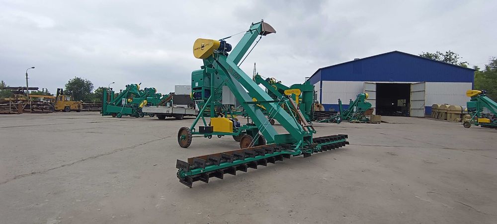 САМОПЕРЕСУВНИЙ Зерномет, ЗМ120У, Зернометатель,Зернонавантажувач