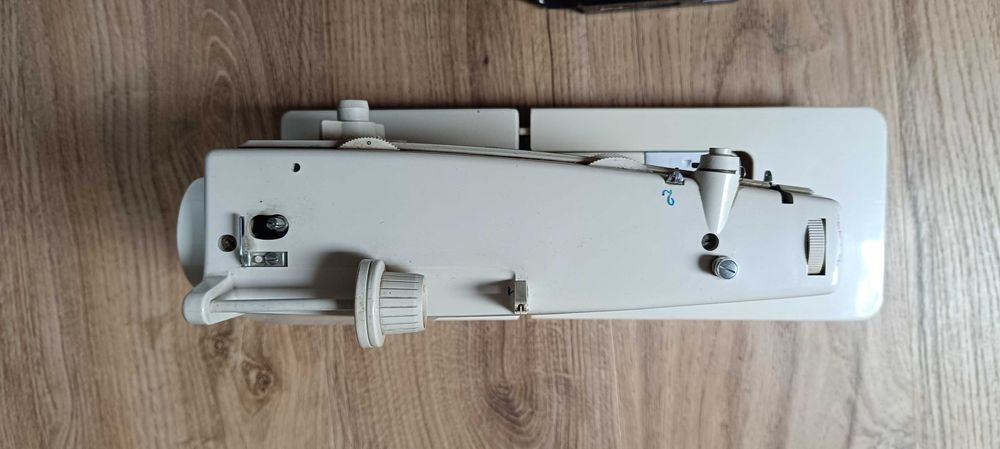 Singer Stylist 834 wszechstronna maszyna do szycia