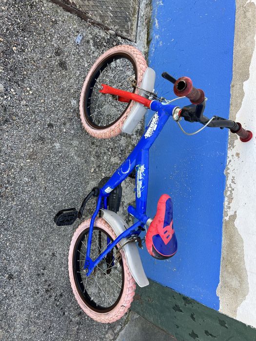 Bicicleta homem aranha