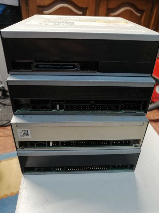 Material diverso64738026385795123