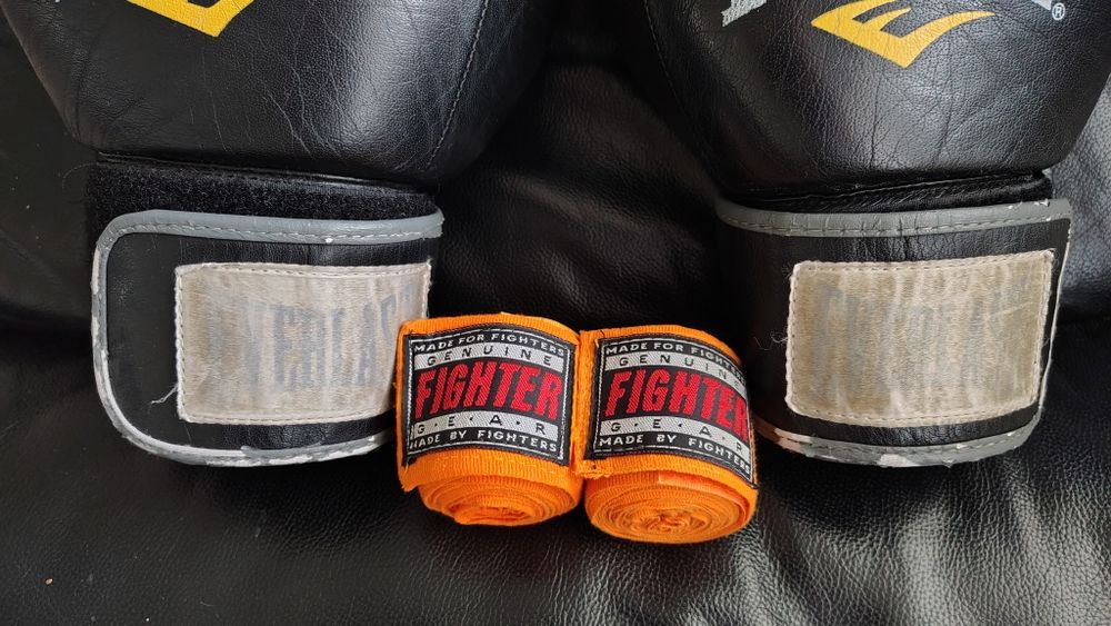 Боксерские перчатки Everlast 14 унций (Оригинал)