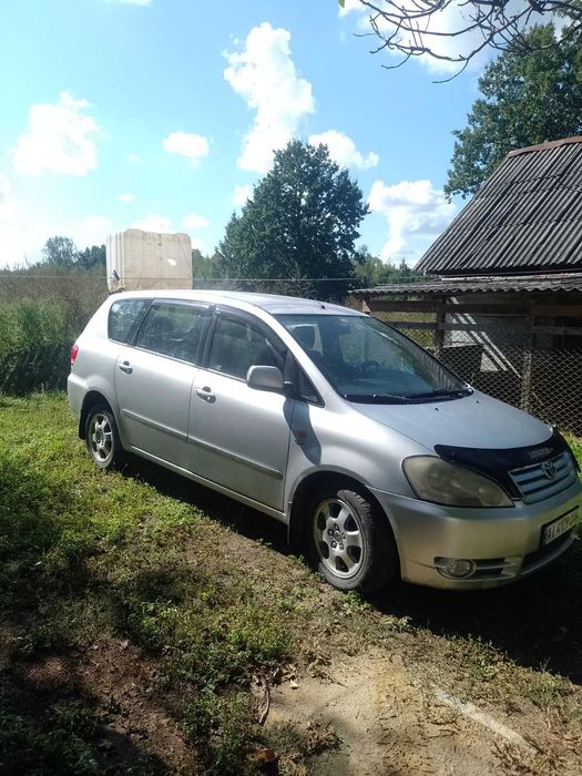 Toyota Avensis Verso 2001