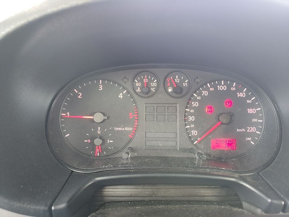 Audi A3 8l vp90 5 lugares