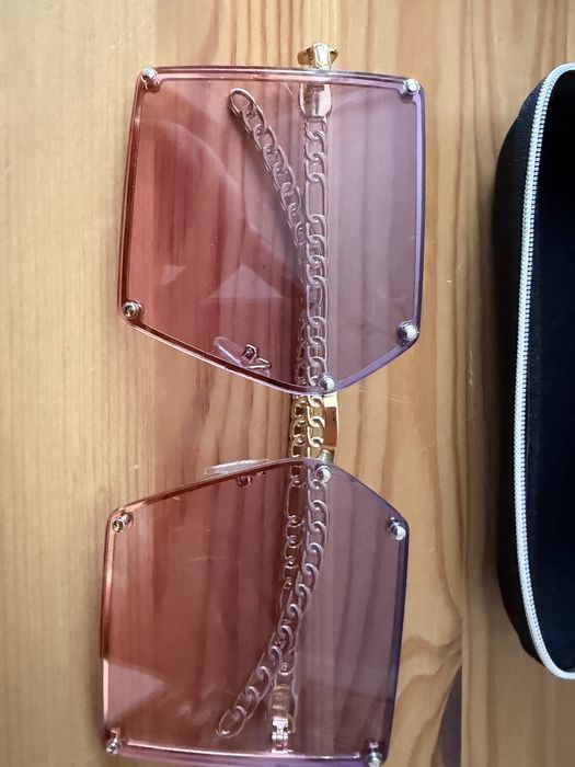 Okulary przeciwsloneczne + etui