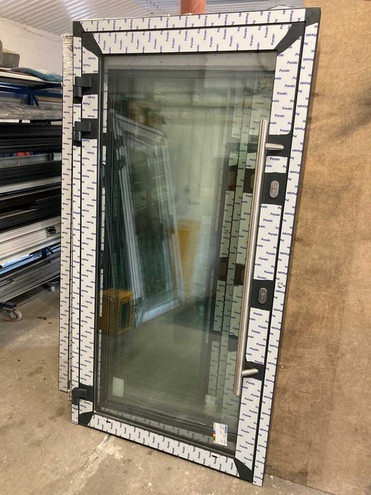 Drzwi dwuskrzydłowe aluminiowe