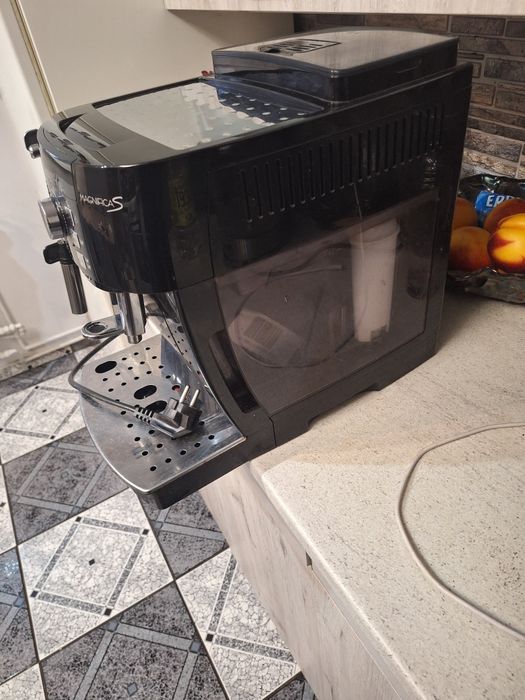 Delonghi  automat do kawy