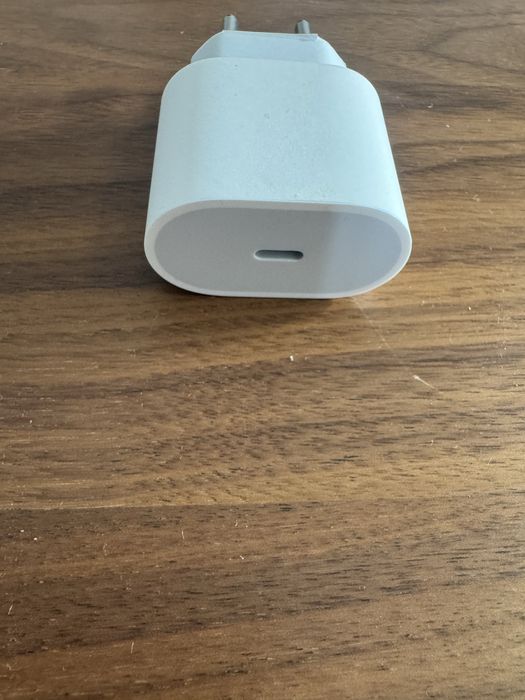 Ładowarka sieciowa Apple 20 W USB-c
