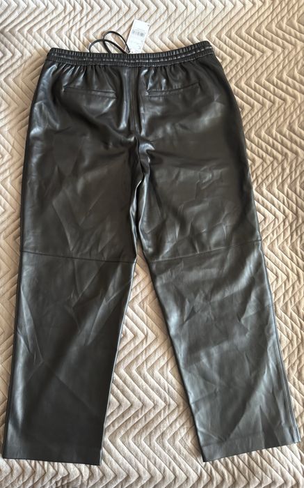 Штани зі штучноі шкіри нові Mango