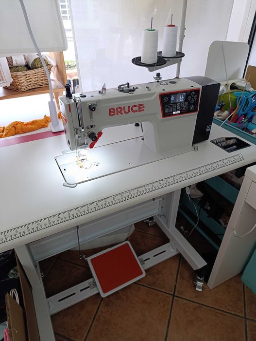 Máquina de costura Industrial BRUCE R4000