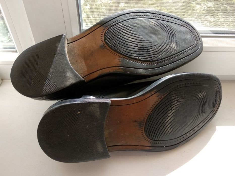 Шкіряні туфлі 43р Barrats Британія