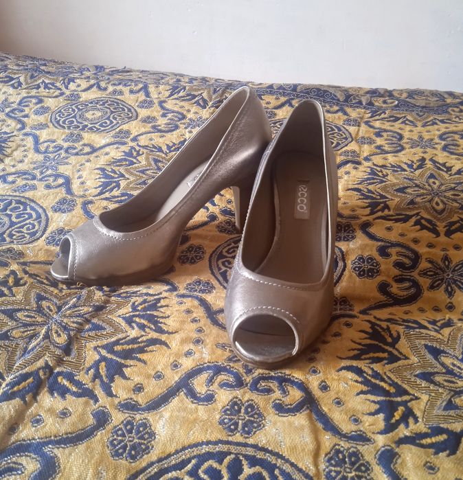 Туфлі ECCO на високому каблуці 36 розмір