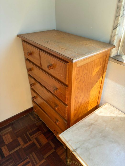 Quarto Completo  Cama Solteiro + 1 Mesa de Cabeceira + Camiseiro