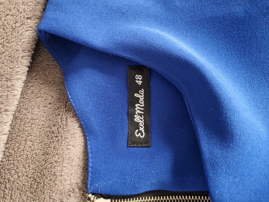 Chabrowa wieczorowa sukienka