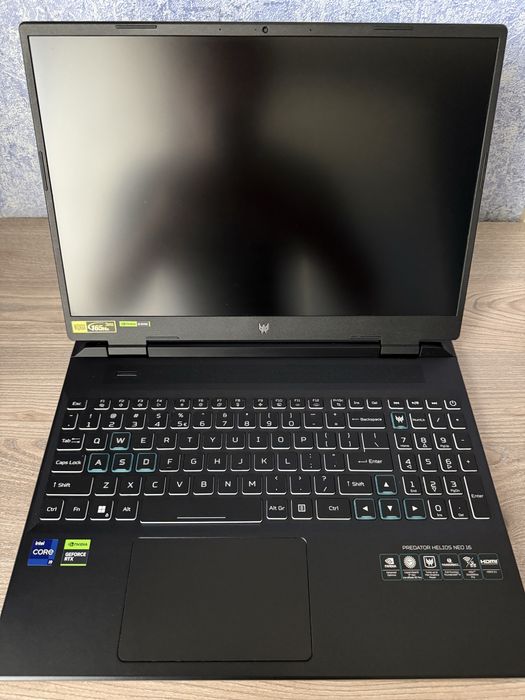 Acer Predator Helios Neo 16 PHN16-71-98YG