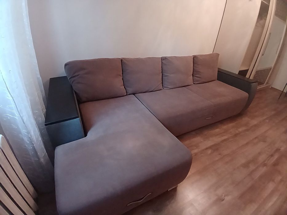 Продам двухкомнатную квартиру м. Академика Павлова