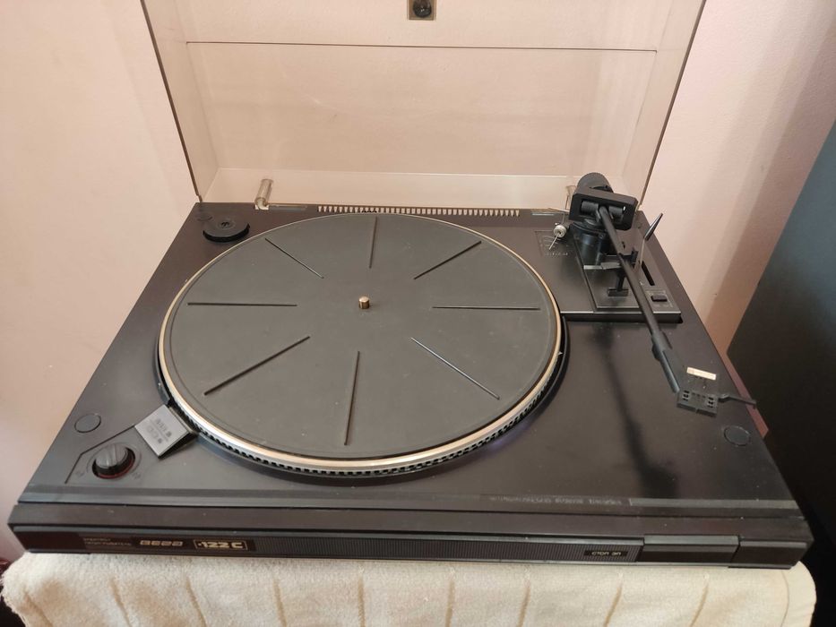 Продаю програвач платівок Вега 122С (дефект)