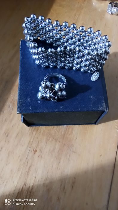 Продам бижутерию комплект браслет и колечко,брошку