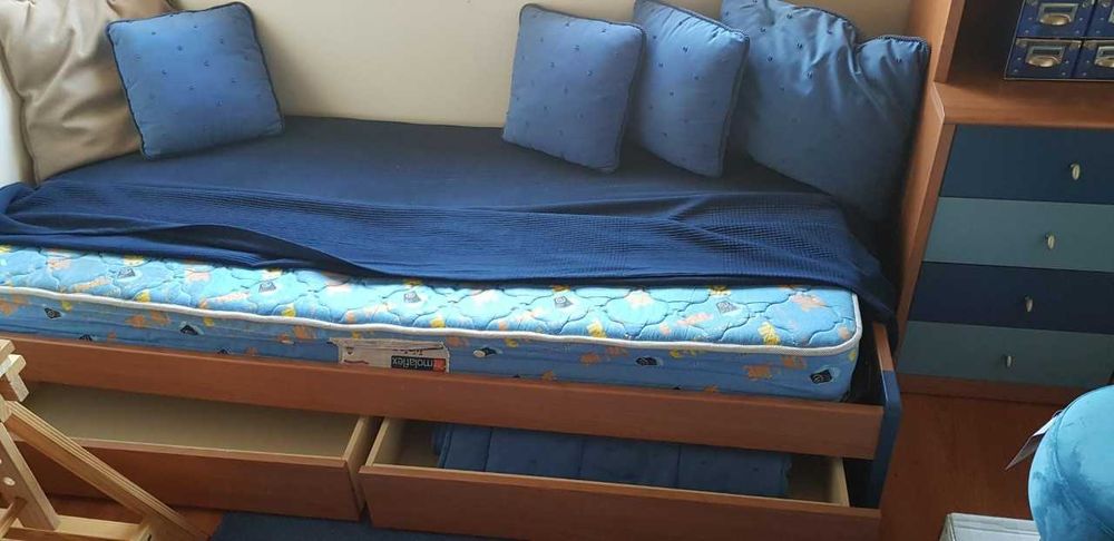Cama solteiro completa + colchão