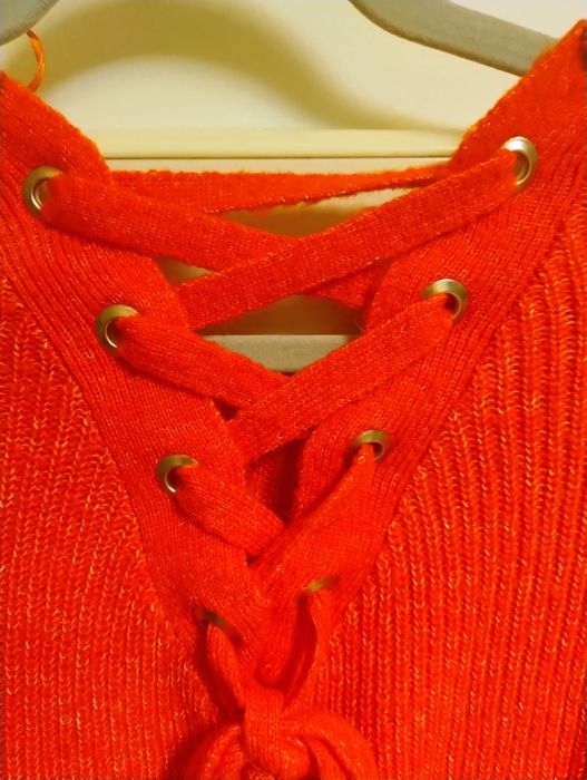 Sweter z wiązanym dekoltem/plecami Sinsay rozm. S

M