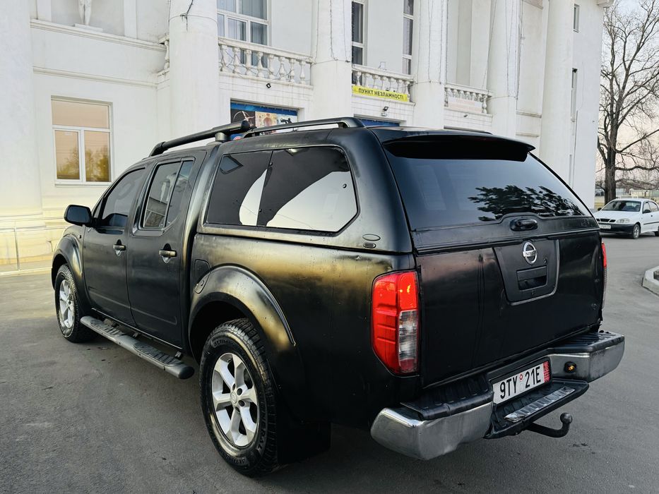 Продам Nissan Navara D40 2.5 дизедь 4х4 2007.г (ЛЕВЫЙ РУЛЬ)