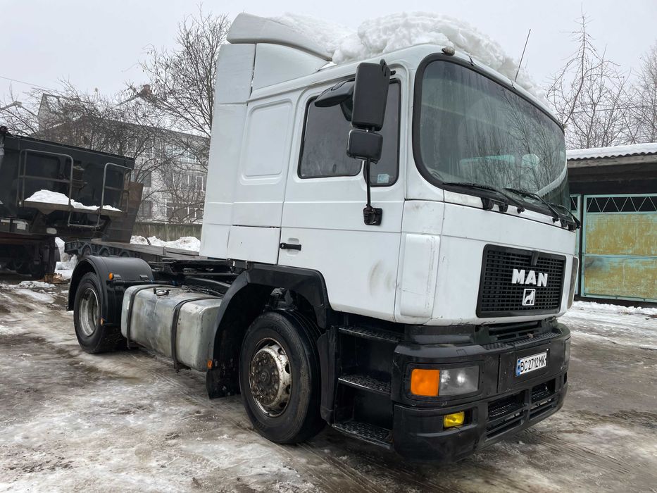 Продаж MAN F2000 вантажний спеціалізований сідловий тягач-Е