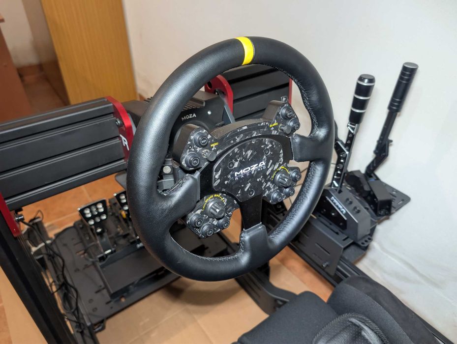 Cockpit TR120 + Periféricos MOZA