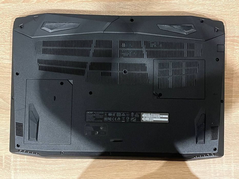 Acer Nitro 5 | mx150 (2GB) i5-8250U | 8 GB RAM | SSD + HDD | Win 11Pro